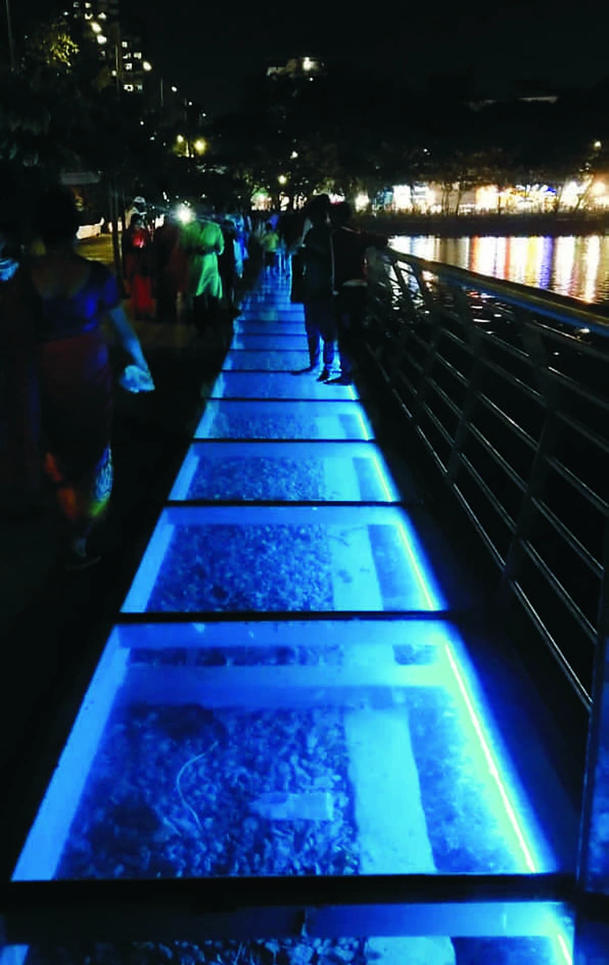 Talao Pali Lakefront Promenade